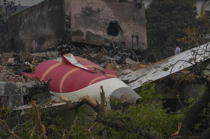 La coda del volo Air India AI171 