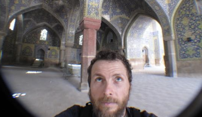 Jovanotti e il viaggio in Iran in bicicletta: "Ho visto giovani rassegnati e impauriti, meritano pace e libertà"