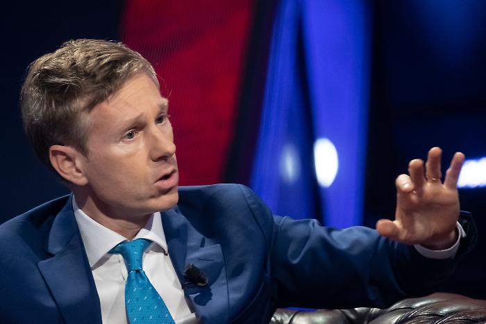 Alessandro Orsini: "La storia che la Russia minaccia l'Europa è una bufala. Il piano di riarmo dell'Europa serve agli Stati Uniti"