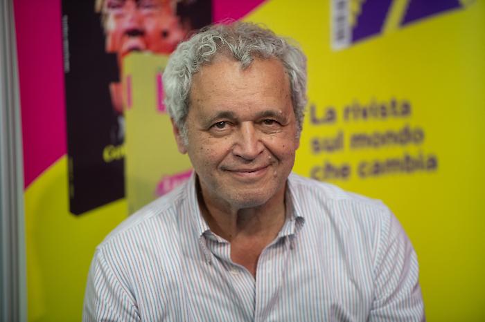 Enrico Mentana, tra voci di addio e nuovi inizi: il 2 luglio potrebbe svelare il suo futuro. La carriera, le liti con i colleghi e gli editori, gli ultimi post