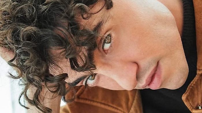Michele Bravi arriva a Porto Santo Stefano 