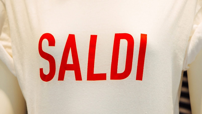 Shopping notturno a Grosseto per l'inizio dei saldi