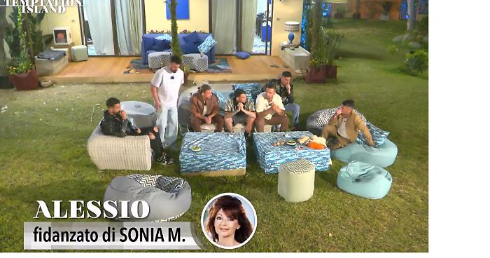 Temptation Island 2025, partenza col botto: è già boom di ascolti tra lacrime, falò e un addio inaspettato già alla prima puntata