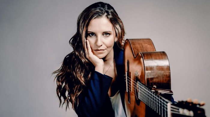 La chitarrista e un concerto dalle note amare: la denuncia di Carlotta Dalia