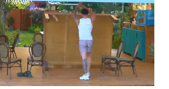 Temptation Island: tavolo rovesciato, falò e una novità mai vista. Le anticipazioni della puntata del 10 luglio