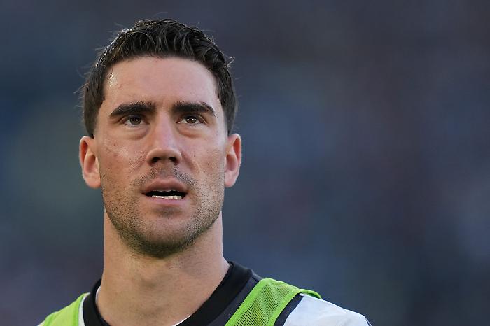 Vlahovic, quanto mi costi? Tutti i numeri e le cifre dell'attaccante: ecco perché per la Juventus la rescissione può essere il male minore