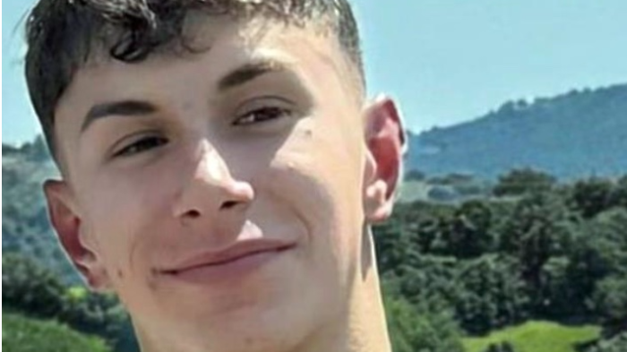 Morto in un incidente a 18 anni, la compagnia d'assicurazione non risarcisce i familiari: la denuncia