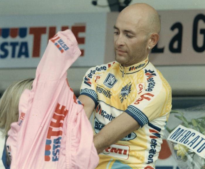 Jannik Sinner, Marco Pantani, Valentino Rossi e Alberto Tomba: tutte le volte che l'Italia è impazzita per uno sportivo che ha fatto dimenticare il calcio