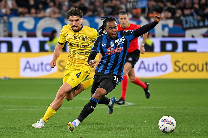 Lookman all'Inter, Nico Gonzalez in Arabia. Il mercato degli attaccanti prende quota ma restano le telenovele Osimhen e Vlahovic
