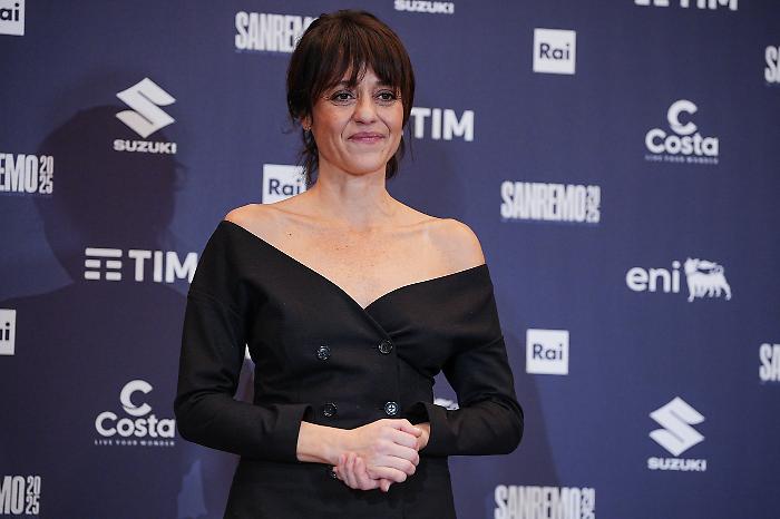 Imma Tataranni – Sostituto Procuratore stasera 20 luglio: uno strano furto e un tragico infarto. Tutte le anticipazioni della puntata