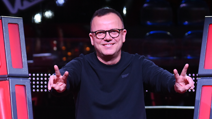 Musica – Gigi: Uno come te, l’emozione continua stasera 25 luglio: Gigi D'Alessio si prende il palco e conquista l'Italia