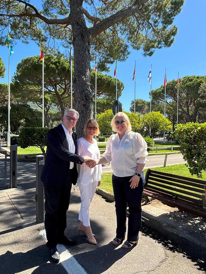 I parcheggi di Riva del Sole tornano pubblici: accordo con la proprietà svedese