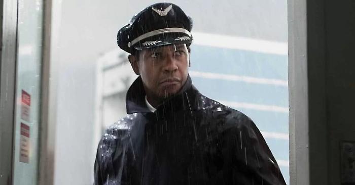 Flight stasera 1 agosto: un sontuoso Denzel Washington sventa un disastro aereo ma si arrende all'alcool. Trama e cast