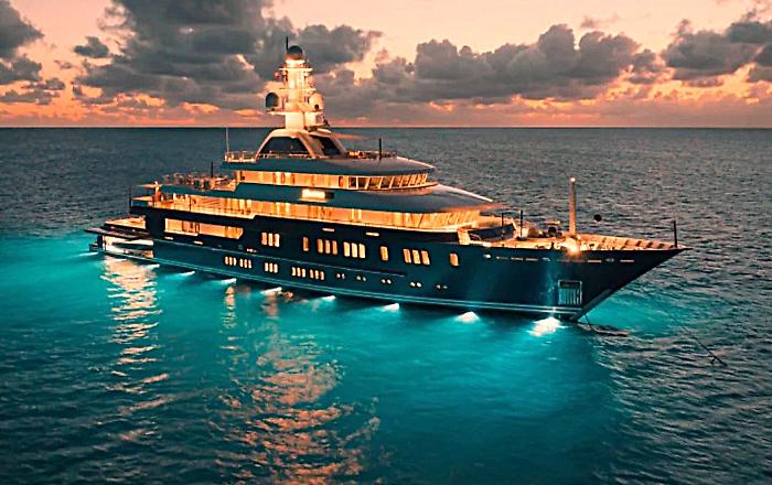 Il megayacht da 80 milioni di dollari nelle acque di Porto Ercole: è il gioiello dell'ambasciatore