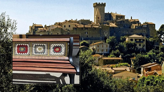 Nuove panchine a Capalbio