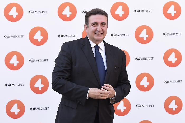Freedom oltre il confine stasera 10 agosto: dalla Villa Adriana a Tivoli al viaggiatore nel tempo. Tutte le anticipazioni