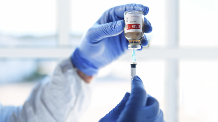 "Niente no-vax tra gli esperti di vaccini": la protesta dei medici