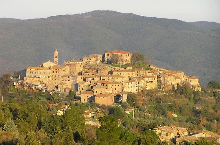 Il paese piange l'ex sindaco: è morto Loris Petri 