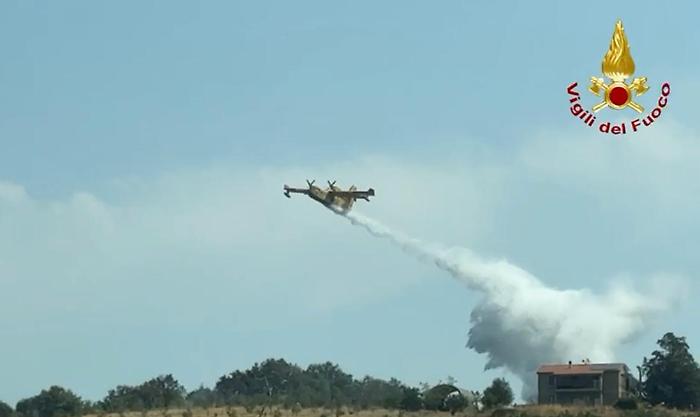 Incendio a Cana