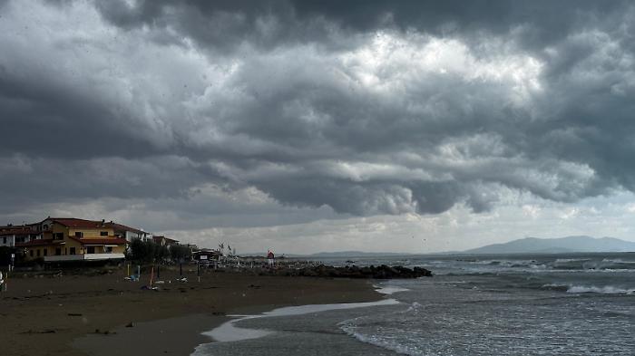 Maltempo, nuova allerta gialla per temporali