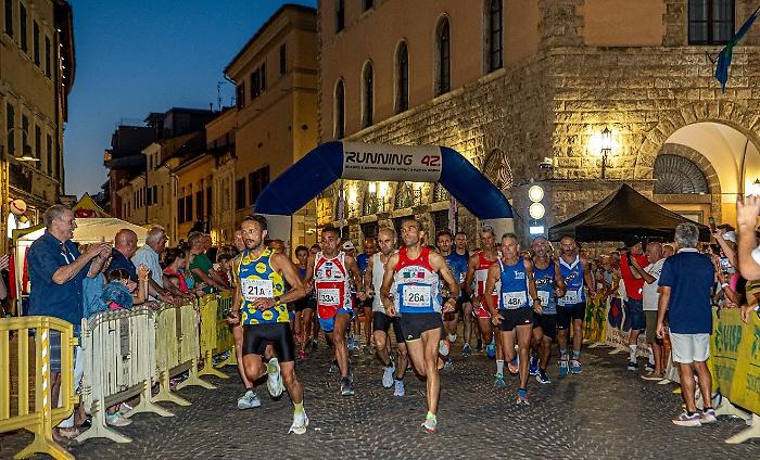 Mezza a mezzanotte, ci siamo: spettacolo con la corsa tra Marina e Grosseto