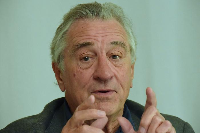 Risvegli: un film dalla potente carica emotiva con un Robert De Niro eccellente. Trama e cast della pellicola di stasera 23 agosto