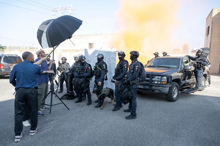 Il calendario della Polizia di Stato 2026 in vendita per sostenere progetti benefici