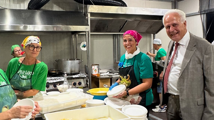 Eugenio Giani alla Sagra della Ranocchia di Paganico
