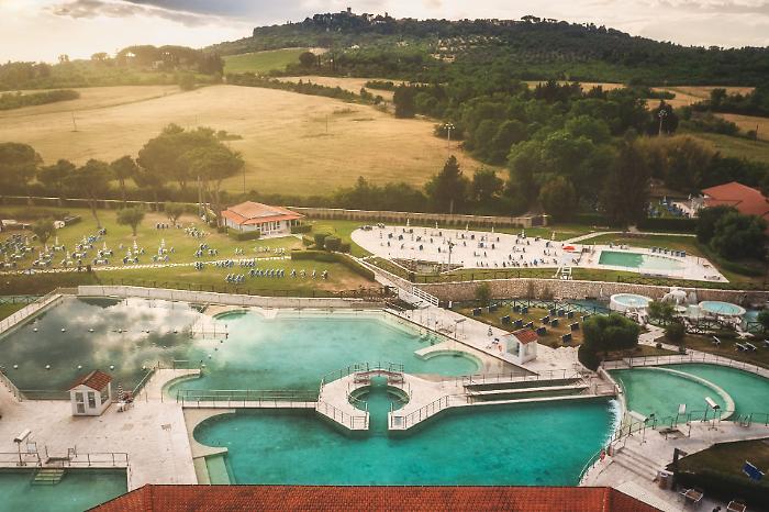 Vino, wellness, party e dj set: è settembre a Terme di Saturnia