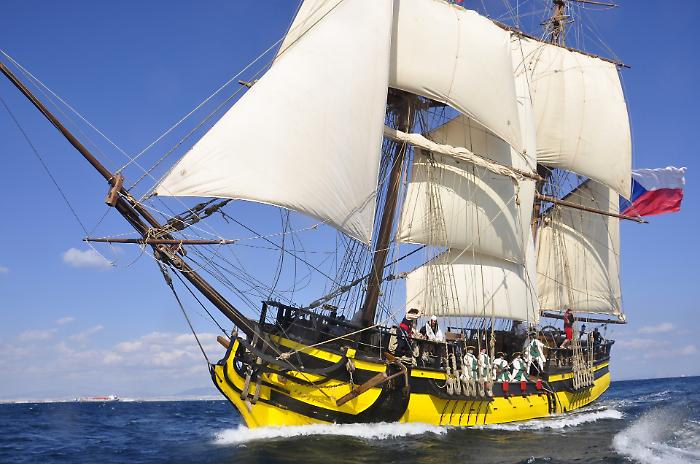 "La Grace" incanta l’Argentario: 126 metri di brigantino, replica di una nave pirata del Settecento