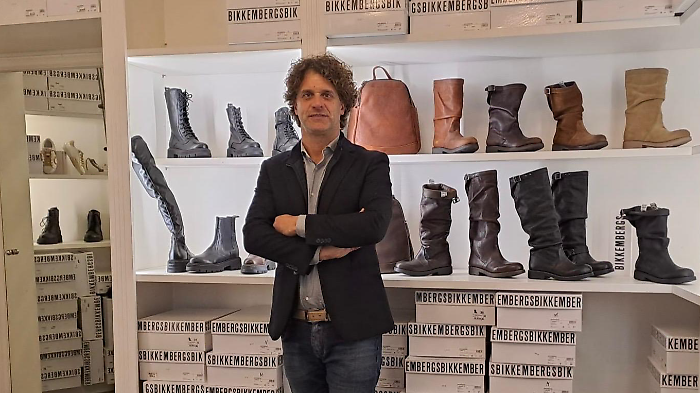 Saldi estivi in chiaroscuro: tiene l'abbigliamento, crolla il consumo alimentare. Il turismo salva il Made in Italy