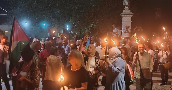Grosseto si accende per la Global Sumud Flotilla: in centinaia sulle Mura