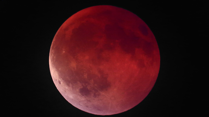 La Luna rossa