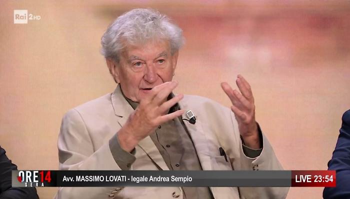 Delitto di Garlasco, la bomba di Lovati: "Alberto Stasi mente spudoratamente per coprire altri. E' una pedina in mano ai veri assassini"