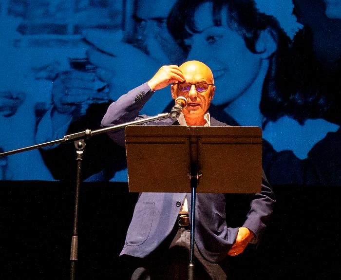 Autodifesa di Caino, stasera in tv 15 settembre un omaggio intenso all’arte di Andrea Camilleri di un magistrale Luca Zingaretti