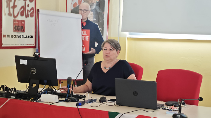 La beffa dei corsi che abilitano all'insegnamento: "Costano migliaia di euro e non assicurano il posto"