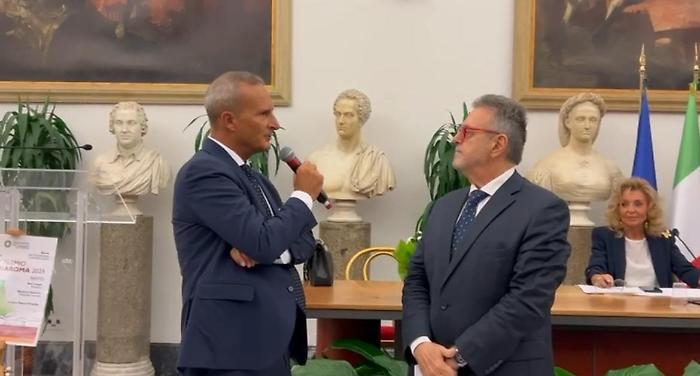 Consegnato il Premio Umbriaroma a 13 umbri eccellenti: riconoscimento anche per il direttore del Corriere Sergio Casagrande