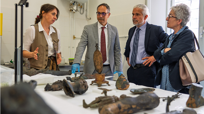 Dietro le quinte dell’archeologia: apre al pubblico il laboratorio di restauro con i Bronzi di San Casciano