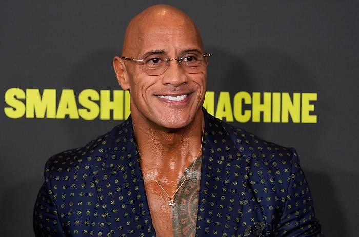 Black Adam stasera 9 ottobre su Italia 1: Dwayne Johnson è l’antieroe nel film DC che scuote il mito della giustizia