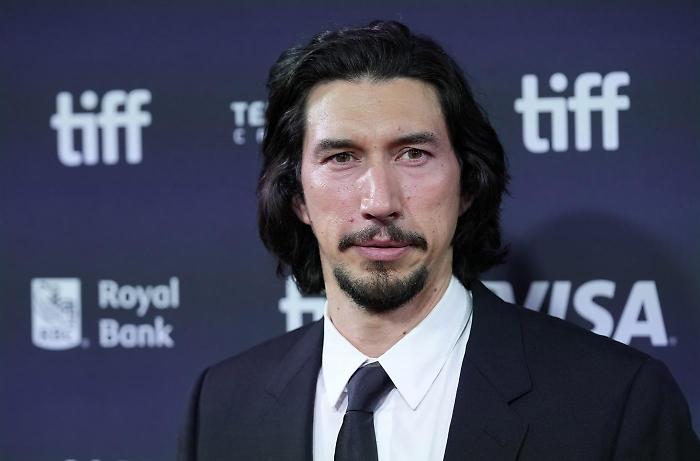65 - Fuga dalla Terra su Rai 2: Adam Driver nella corsa contro il tempo tra dinosauri e asteroidi