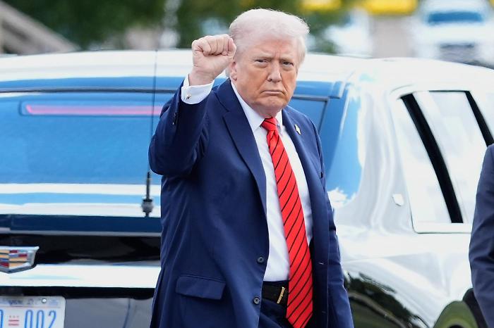 Fuori dal Coro, stasera 12 ottobre in tv: sistema dei visti falsi, Trump, Gaza, baby gang e dossier esclusivi