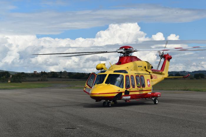 Motociclista di 56 anni ferito in un incidente, alle Scotte con l'elisoccorso