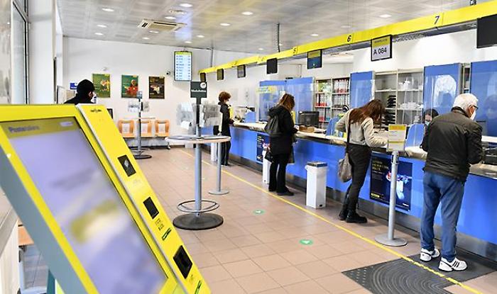 Truffe in calo con il "Vademecum antifrode" distribuito negli uffici postali: tutti i consigli 