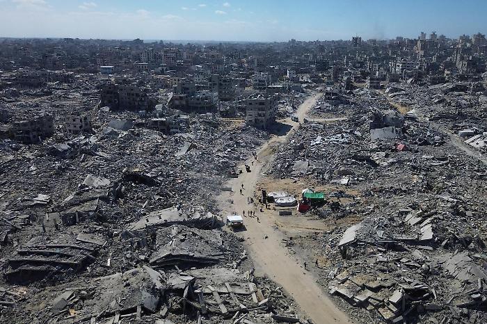 Piazzapulita, stasera 16 ottobre: la pace a Gaza tra bugie, verità e propaganda. Nuovi reportage dalla Striscia e Israele