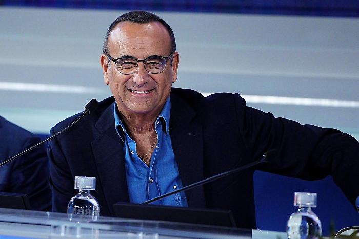 Tale e Quale Show stasera 17 ottobre su Rai 1: le grandi imitazioni e il comico Andrea Pucci ospite