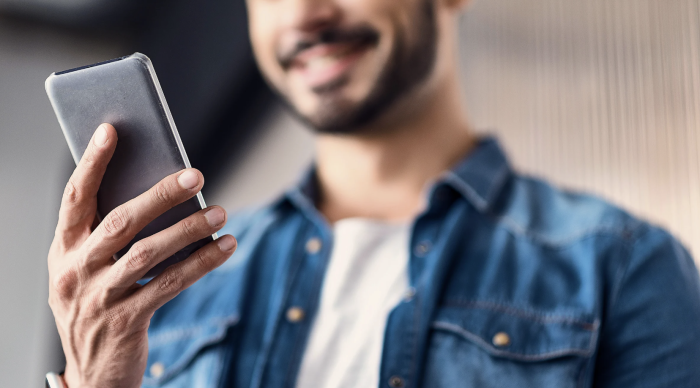 La seconda vita della tecnologia: gli smartphone ricondizionati. Perch&eacute; convengono, come scegliere evitando i rischi