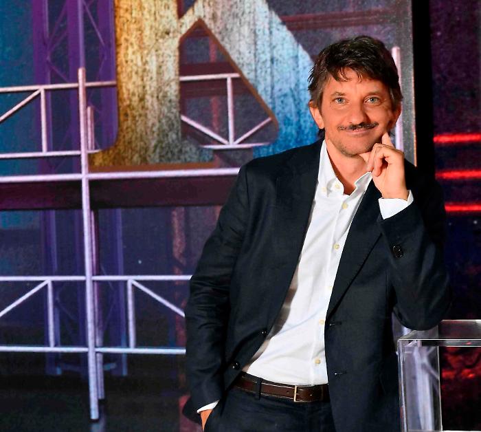 Realpolitik stasera 22 ottobre: Landini, scontro Meloni-Schlein, emergenza femminicidi e Trump. Le anticipazioni