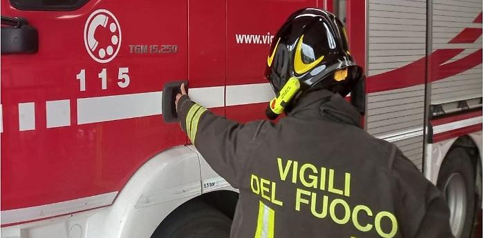Bruciano i boschi di Seggiano: in azione il sistema antincendio della Regione