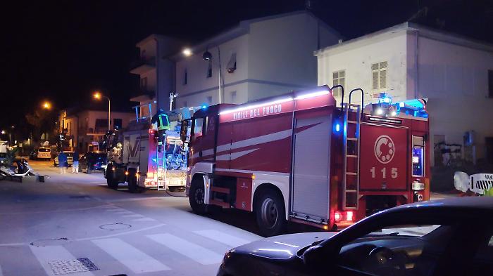 Esplosione in un bar: scoppia un ordigno nel gazebo