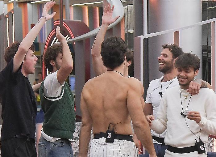 Grande Fratello, anticipazioni stasera 3 novembre: il ritorno di Valentina, lo scontro con Domenico e un ospite speciale nella casa